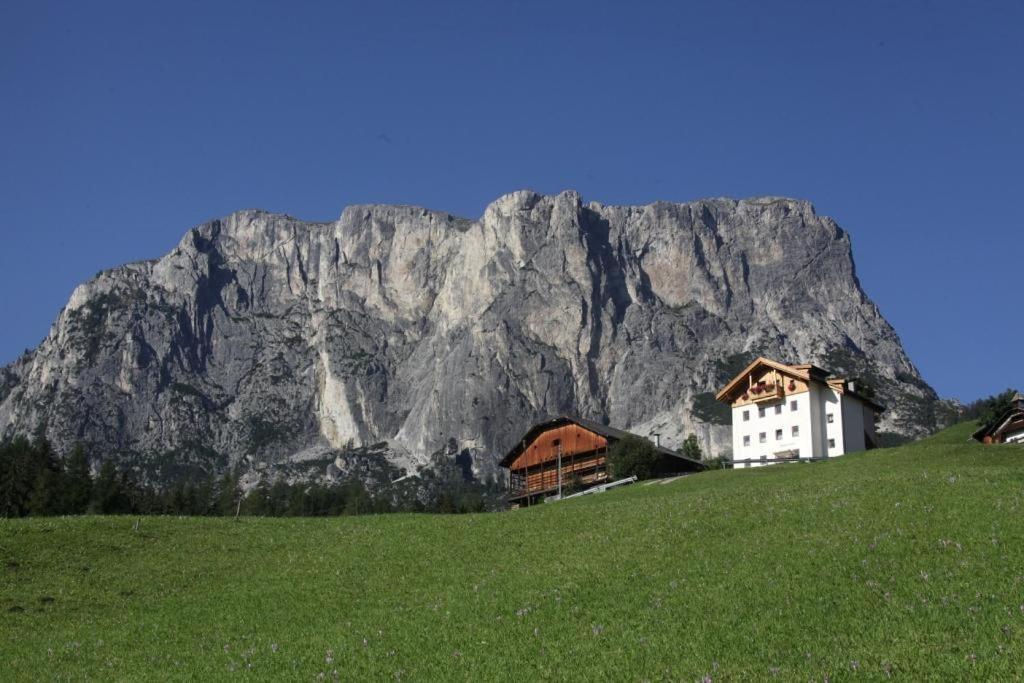 Appartamenti Sotgherdena Badia  Buitenkant foto